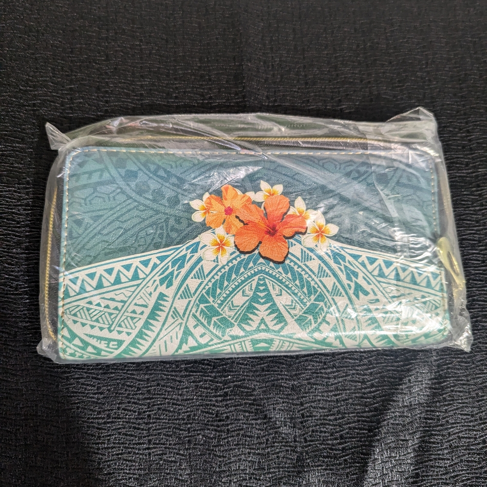 Polynesian- Tribal Floral Patterned Wallet